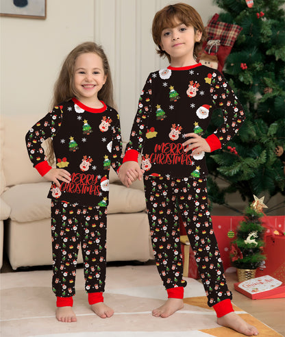 Matchande julpyjamas för hela familjen – bild 5